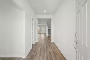 660 Woodhaven Lks Dr, La Marque, TX 77568 - Photo 2