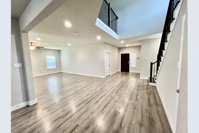 4301 Clover Street, Houston, TX 77051 - Photo 6