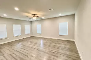 4301 Clover St, Houston, TX 77051 - Photo 12
