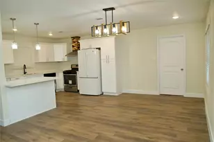 2405 Byron Ave, Pearland, TX 77581 - Photo 2