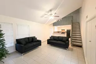 12119 Lemon Ridge Ln, Houston, TX 77035 - Photo 4