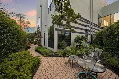 2608 Montrose Boulevard, Houston, TX 77006 - Photo 20
