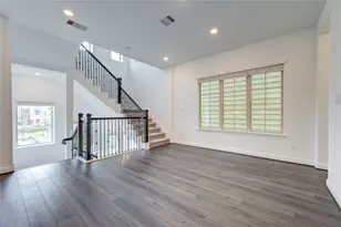 1417 Adell Rose Ln, Houston, TX 77043 - Photo 16