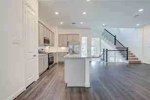 1417 Adell Rose Ln, Houston, TX 77043 - Photo 14