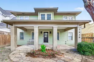 2438 White Oak Dr, Houston, TX 77009 - Photo 2