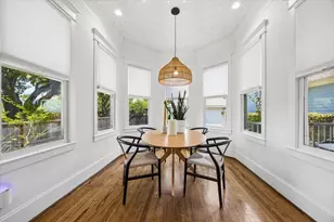 345 W 16th St, Houston, TX 77008 - Photo 8