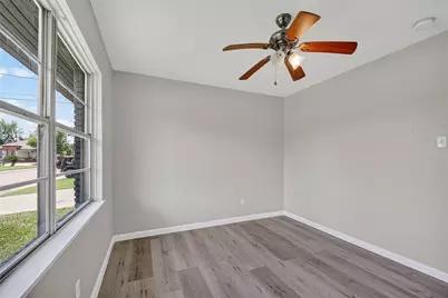 701 Oriole Lane, Pasadena, TX 77502 - Photo 22