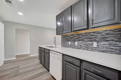 701 Oriole Lane, Pasadena, TX 77502 - Photo 2