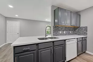 701 Oriole Ln, Pasadena, TX 77502 - Photo 4