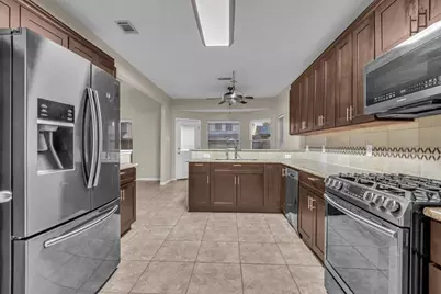 23915 Spring Oak Drive, Spring, TX 77373 - Photo 4