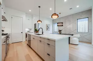 816 W 17th St, Houston, TX 77008 - Photo 12