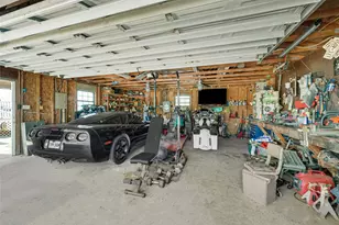 9222 Avenue C, Liverpool, TX 77577 - Photo 6