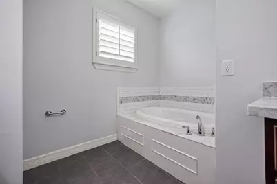 5121 Libbey Lane, Houston, TX 77092 - Photo 10