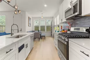 1266 Oakmont Villas Dr, Houston, TX 77091 - Photo 6