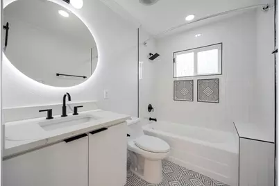 1310 Walton Street, Houston, TX 77009 - Photo 14