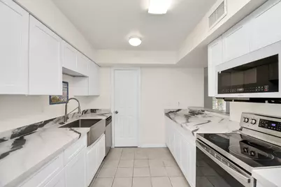 4042 Belle Park Drive, Houston, TX 77072 - Photo 10