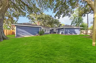 12418 A Bar Dr, Santa Fe, TX 77510 - Photo 4