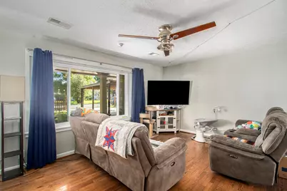 110 William Avenue, Baytown, TX 77520 - Photo 6