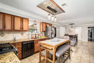 110 William Ave, Baytown, TX 77520 - Photo 8