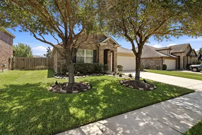 24422 Myrtle Creek Falls, Tomball, TX 77375 - Photo 2