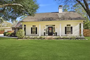 1250 Heritage Ln, Conroe, TX 77304 - Photo 2