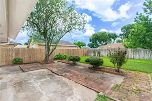 7926 Salge Dr, Houston, TX 77040 - Photo 26