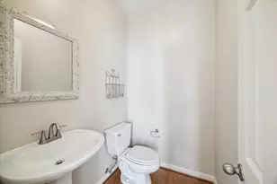 1639 Sutton St, Houston, TX 77006 - Photo 10