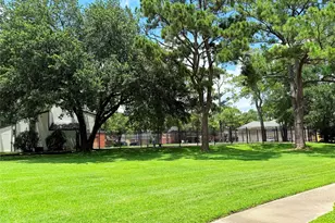 12027 Greenwood Forest Dr, Houston, TX 77066 - Photo 14