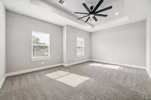 926 Granville Dr, Houston, TX 77091 - Photo 8