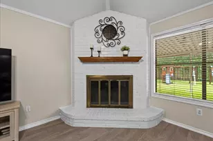 7103 Chinook St, Baytown, TX 77521 - Photo 10
