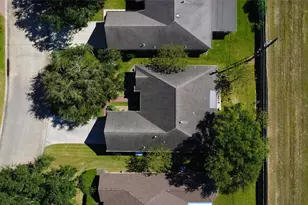 2614 S Peach Hollow Circle Circle, Pearland, TX 77584 - Photo 14