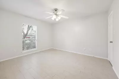 1138 W 25th Street #F, Houston, TX 77008 - Photo 6