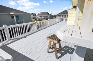 2296 Martinique, Crystal Beach, TX 77650 - Photo 6