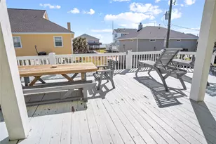 2296 Martinique, Crystal Beach, TX 77650 - Photo 8