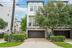 1010 W 24th St, Houston, TX 77008 - Photo 2