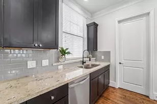 1010 W 24th St, Houston, TX 77008 - Photo 6