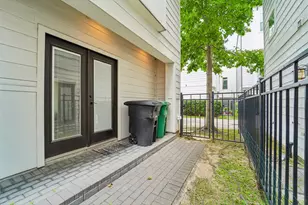 1010 W 24th St, Houston, TX 77008 - Photo 26