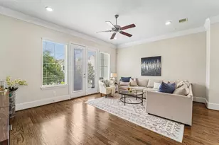 1010 W 24th St, Houston, TX 77008 - Photo 8