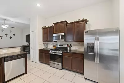 8338 Broadleaf Avenue, Baytown, TX 77521 - Photo 8