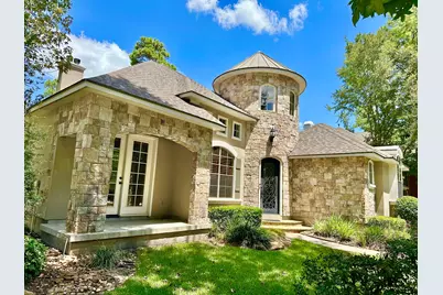 107 E Mirror Ridge Circle, The Woodlands, TX 77382 - Photo 2