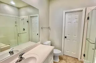 107 E Mirror Ridge Cir, The Woodlands, TX 77382 - Photo 36