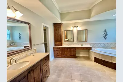 107 E Mirror Ridge Circle, The Woodlands, TX 77382 - Photo 20
