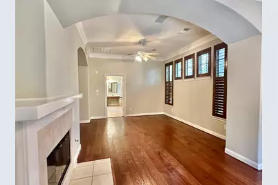 107 E Mirror Ridge Circle, The Woodlands, TX 77382 - Photo 18