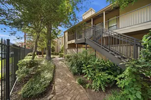1100 Augusta Dr, Houston, TX 77057 - Photo 1