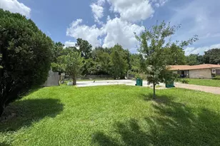 8715 Victoria Forest Dr, Houston, TX 77088 - Photo 6