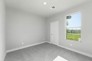 2522 16th St, Hempstead, TX 77445 - Photo 12