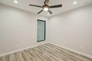 2111 Nina Lee Ln, Houston, TX 77018 - Photo 20