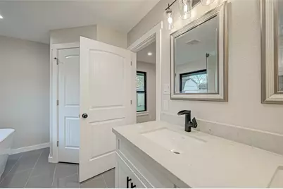 2111 Nina Lee Lane, Houston, TX 77018 - Photo 28