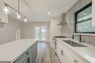 2111 Nina Lee Ln, Houston, TX 77018 - Photo 4