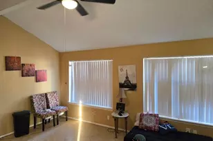 7505 Tierra Verde Dr, Houston, TX 77083 - Photo 2